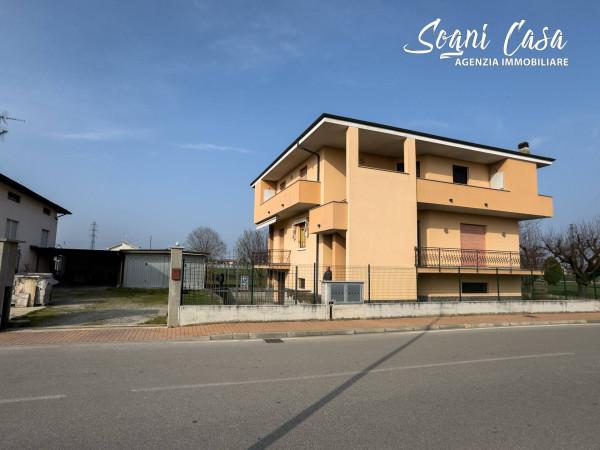 Appartamento in villa in Via della Libertà, Bellinzago Novarese — foto 2 di 5