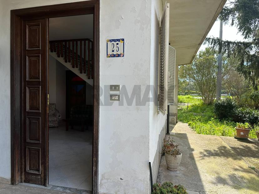 Casa indipendente in Corso 25 Archi 41, Montaquila — foto 3 di 5