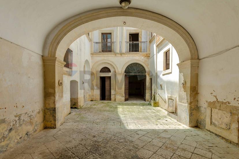 Casa indipendente in Via Ottavio  Scalfo 7 - 9 - 11, Galatina — foto 3 di 5