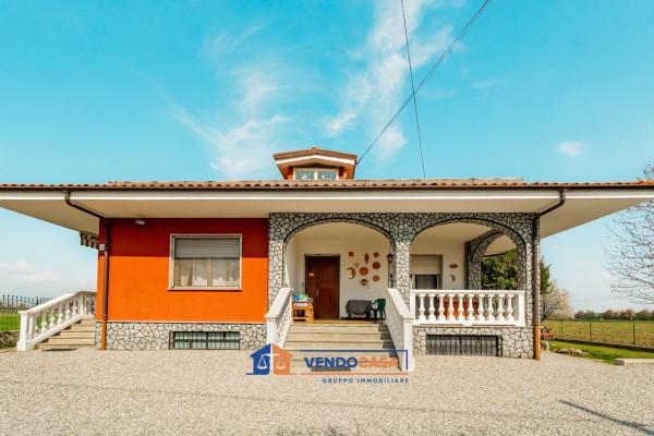 Villa in Via Torino 363, Cuneo — foto 2 di 5