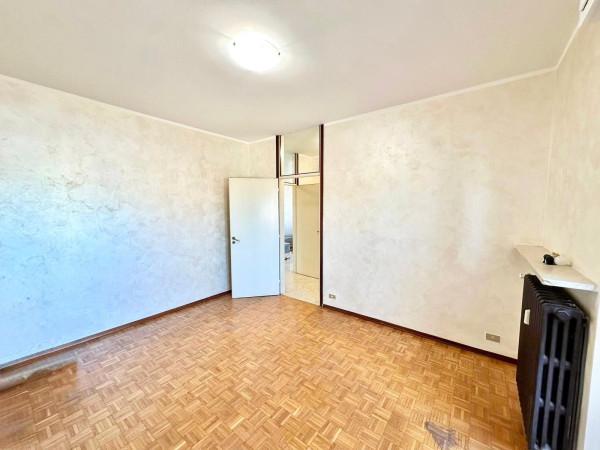Trilocale, Novara