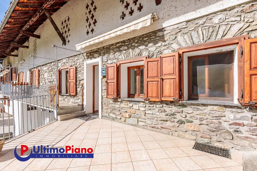 Porzione di casa in Frazione Dialley 27, Aymavilles — foto 2 di 5