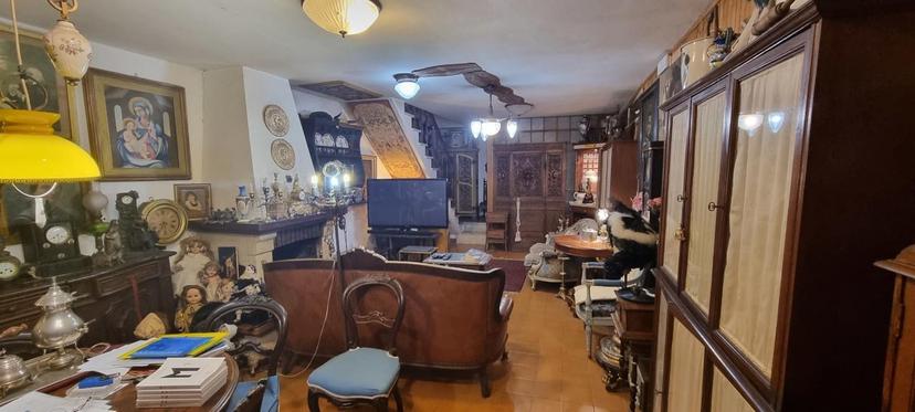 Villa a schiera in a Poggioletto 55, Massa