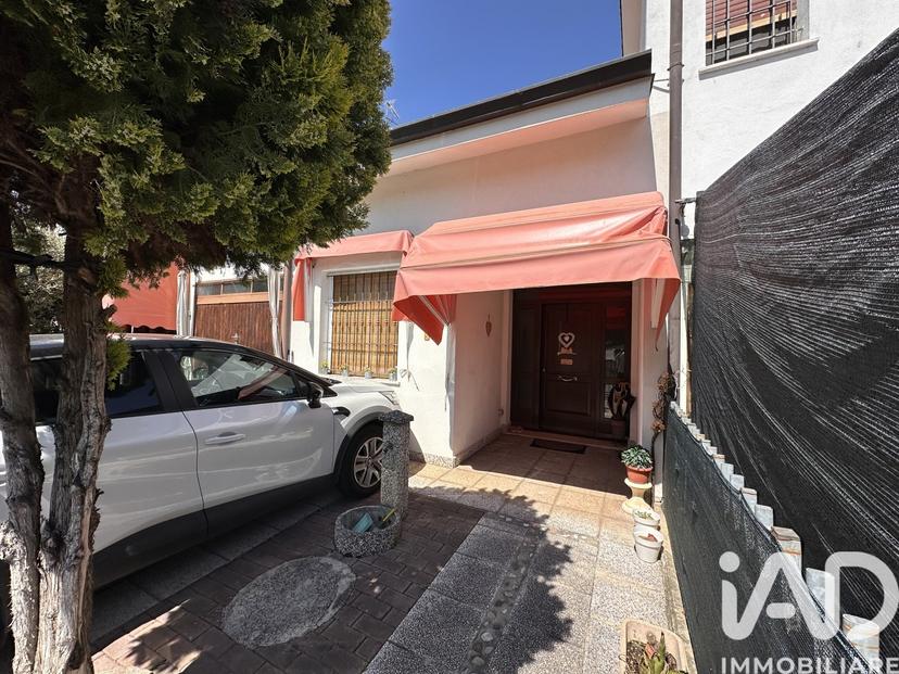 Villa in Via Bergamaschi 5, San Giacomo delle Segnate — foto 3 di 5
