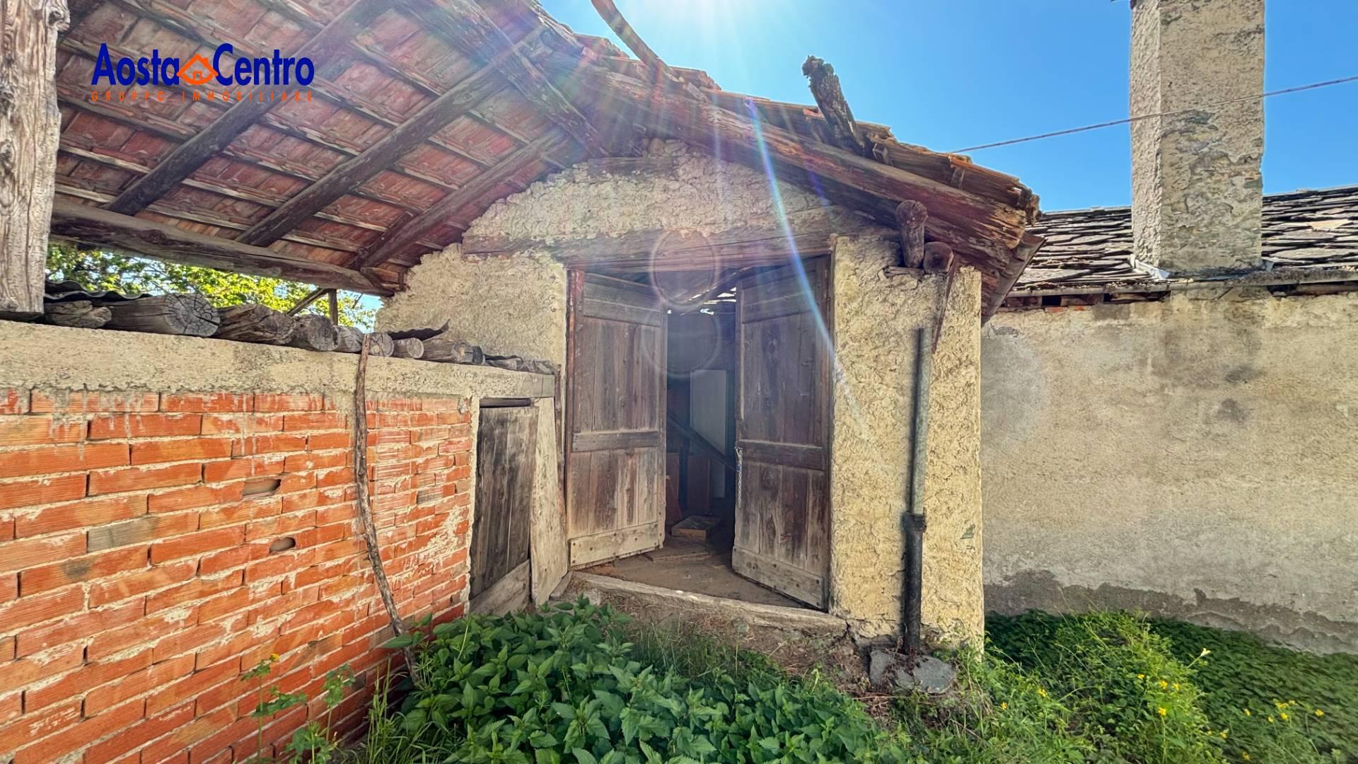 Rustico in Frazione Champretavy, Saint-Pierre