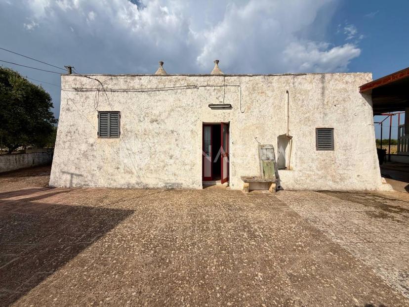 Trullo in Strada Provinciale 14 S.N.C., Ostuni — foto 2 di 5
