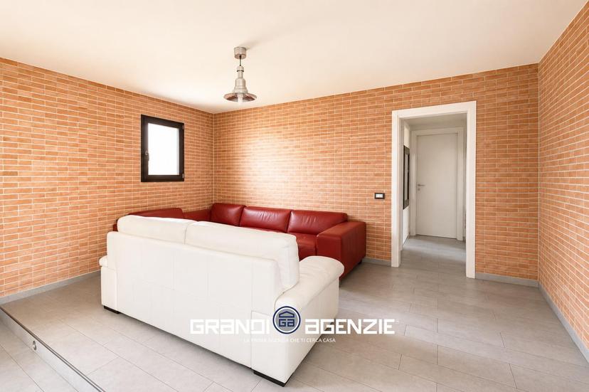 Casa indipendente in Via degli Alpini, Arcade — foto 4 di 5