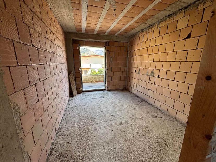 Casa indipendente in Via Cstelvolturno, Mondragone — foto 2 di 5