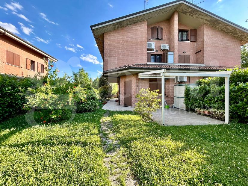 Villa bifamiliare in Via Antonio Poma, San Lazzaro di Savena — foto 3 di 5
