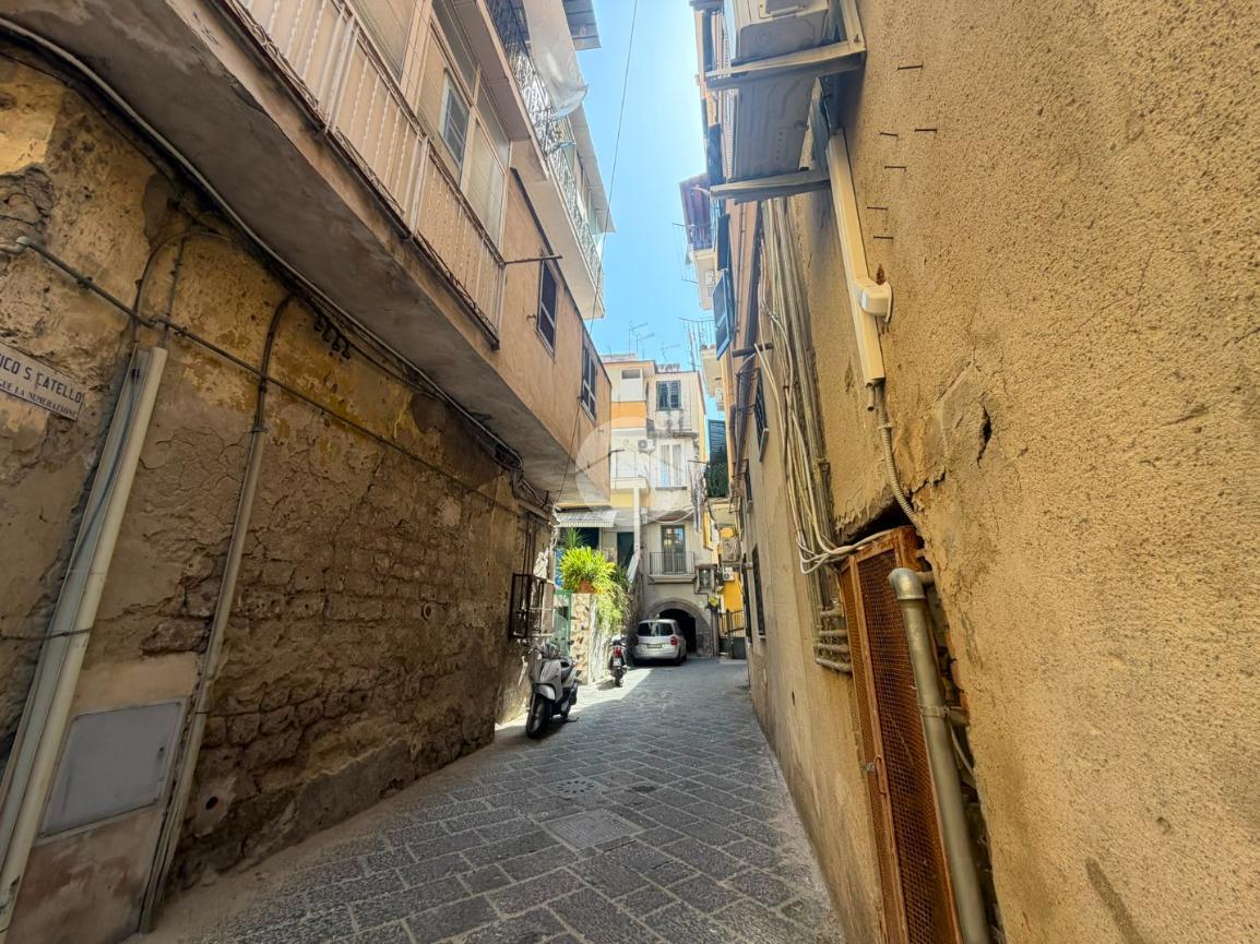 Monolocale in Vico S. Catello 3, Castellammare di Stabia