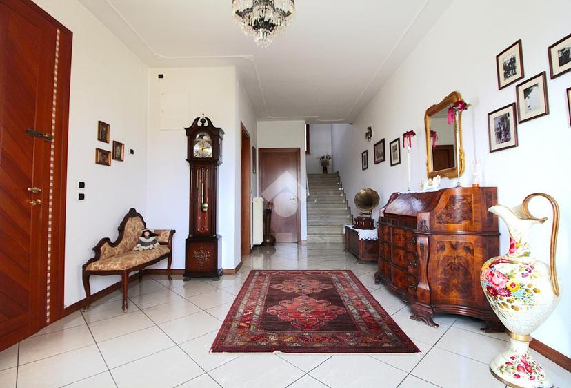 Villa in Via Aglaia Anassillide 5, Montebelluna — foto 3 di 5