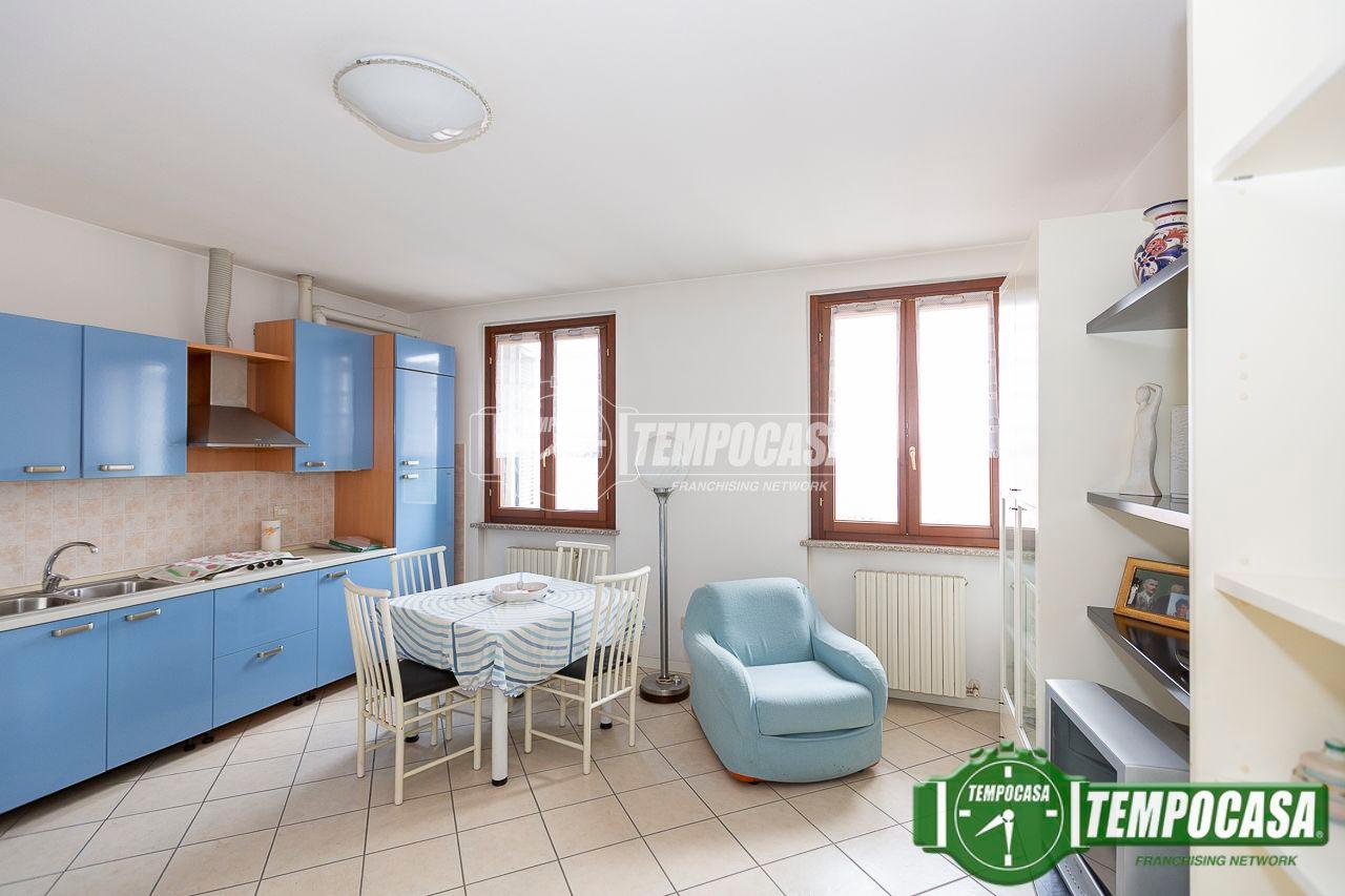 Bilocale in Via Vittorio Veneto, Secugnago