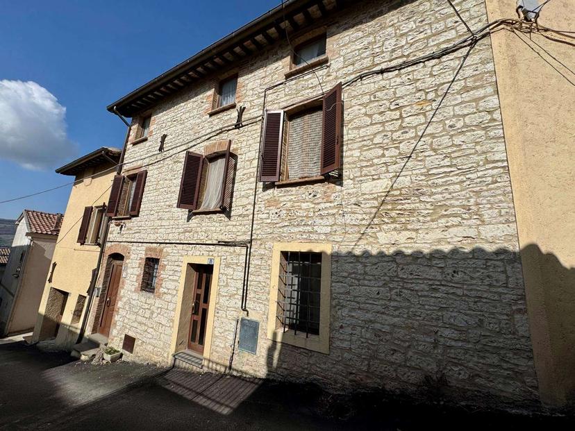 Rustico in Frazione Palazzo Mancinelli , Gualdo Tadino — foto 5 di 5