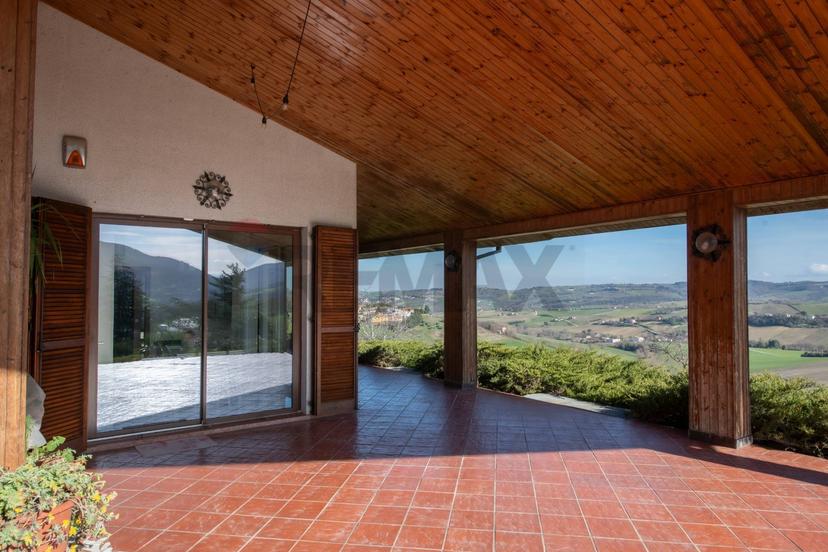 Villa in Frazione Piticchio 375, Arcevia — foto 2 di 5