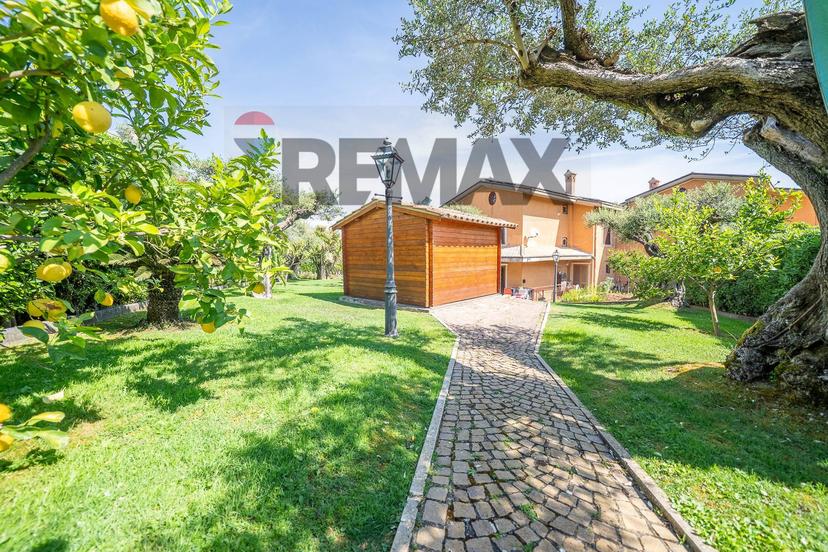 Villa in Via Grotte Maria 1, Frascati — foto 2 di 5