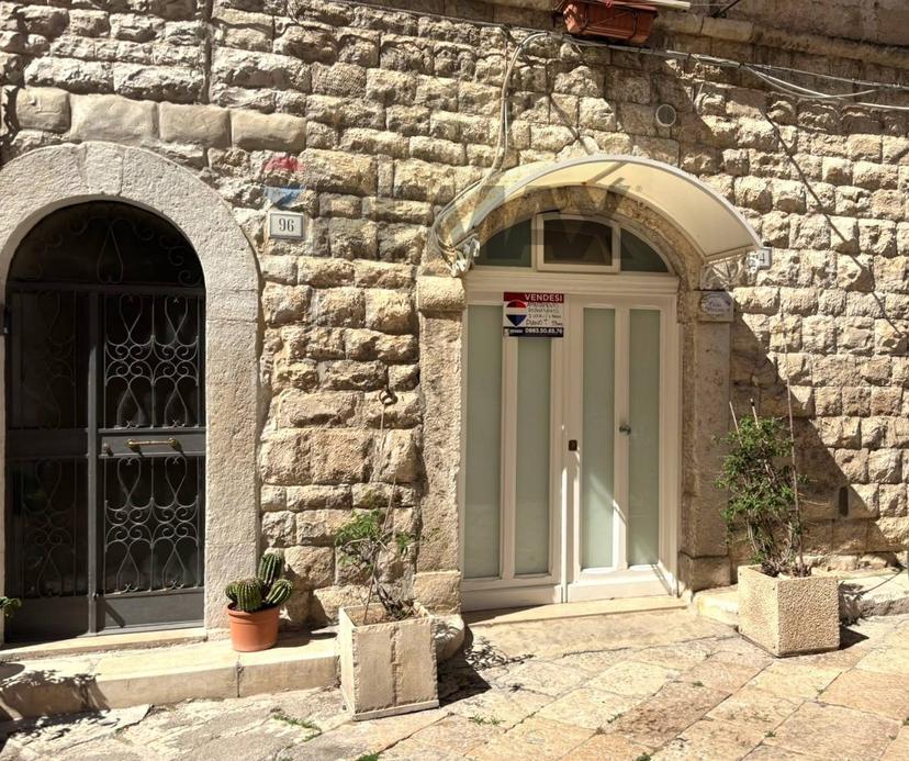Bilocale in Via Pedaggio Santa Chiara 94, Trani — foto 3 di 5