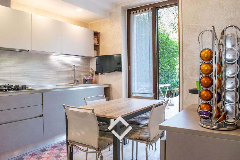 Villa a schiera in Via Fontana, Comabbio — foto 3 di 5
