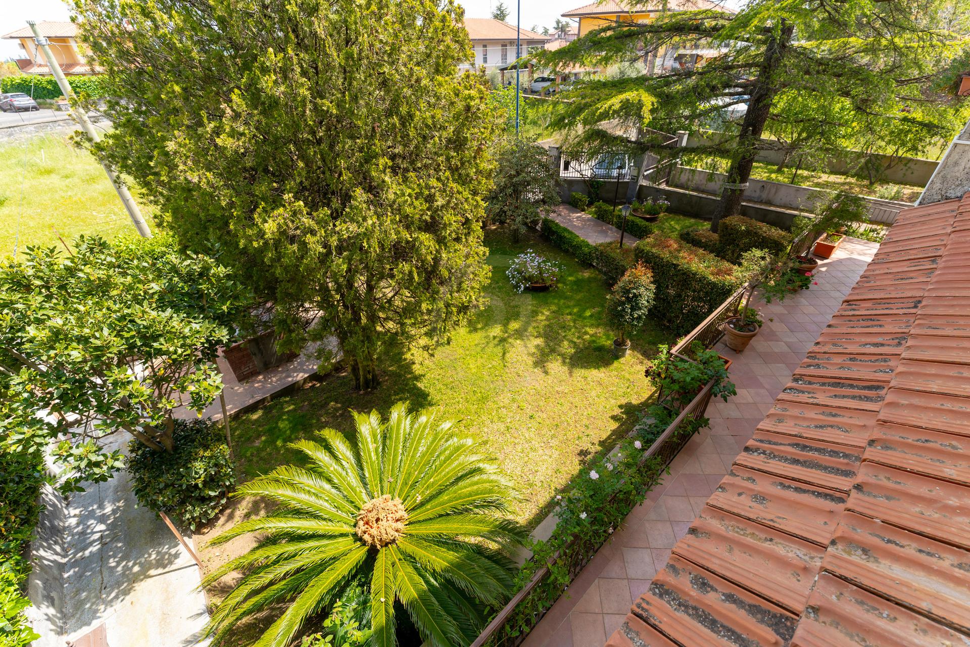 Villa in Via Giacomo Leopardi 10, Pedara