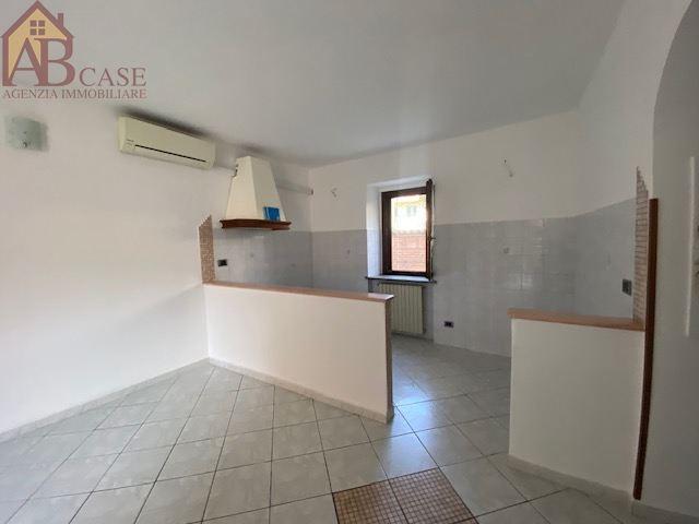 Villa a schiera in Via Mazzini 8, Gambolò