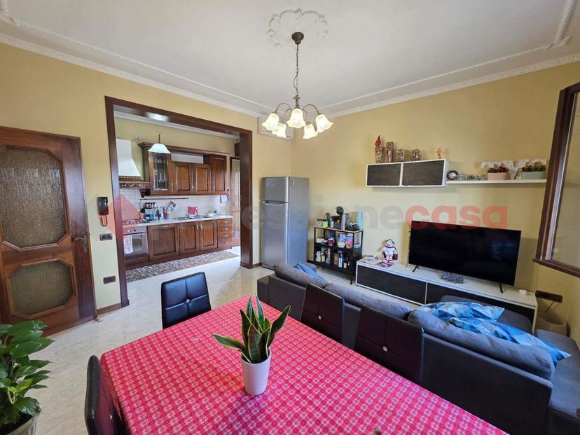Villa bifamiliare in Via Fratelli Bandiera , Gazzo Veronese — foto 2 di 5