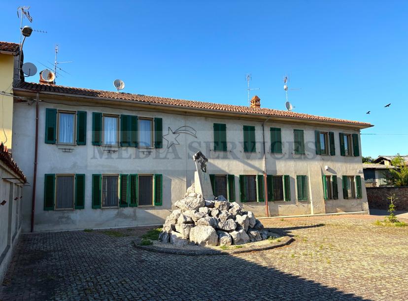 Trilocale in Via Giuseppe Garibaldi N° 19, Mede — foto 2 di 5