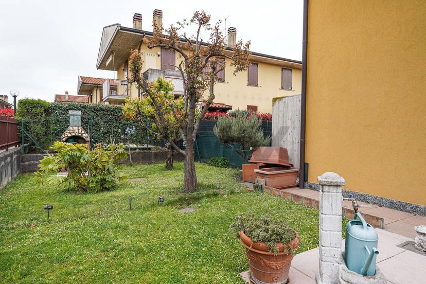 Bilocale in Via Lotto 13, Madone — foto 2 di 5
