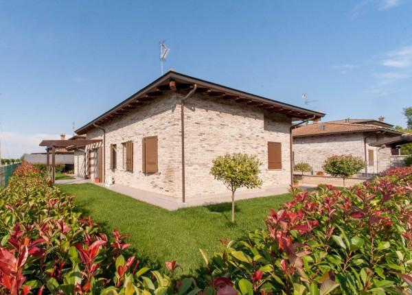 Villa in Via Case Nuove, Castelfranco Emilia