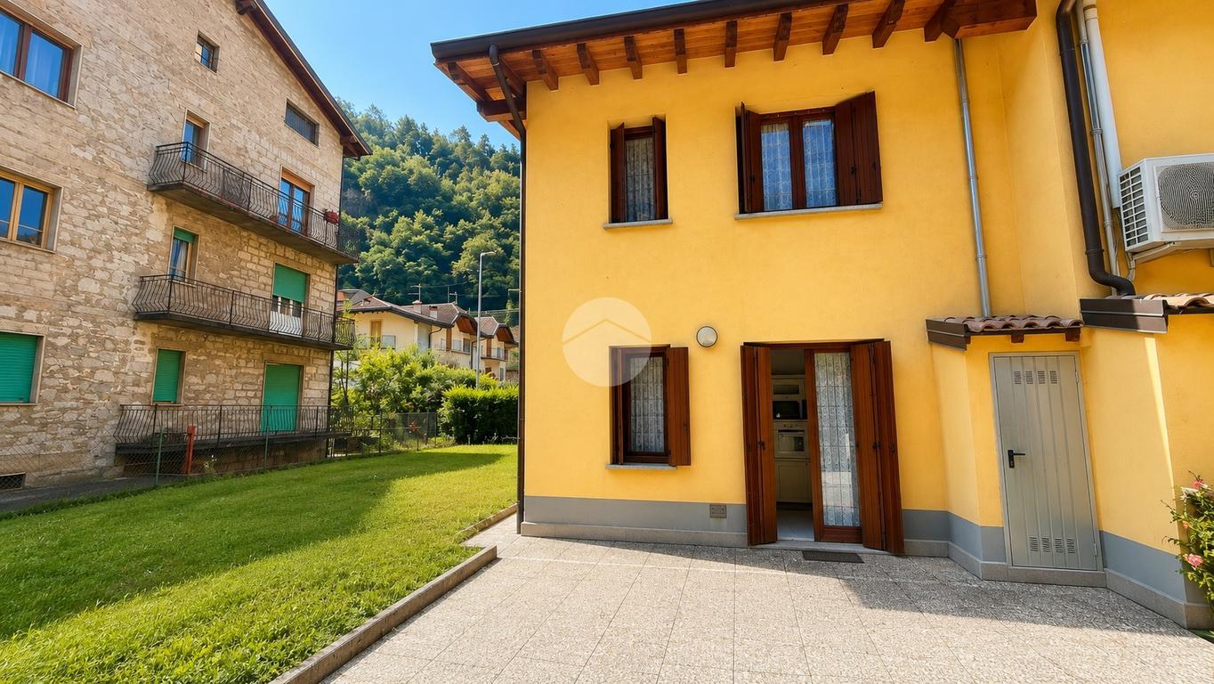 Villa a schiera in Via Cesare Battisti 14, Breno
