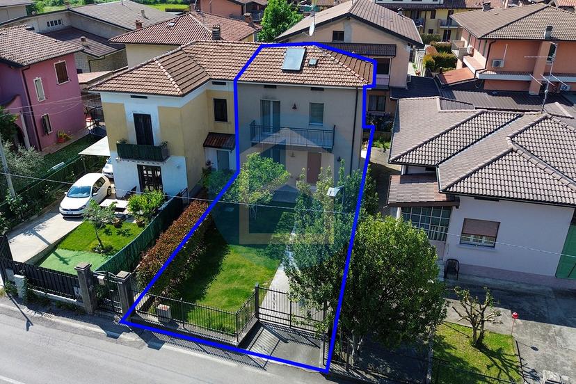 Villa a schiera in Via Giuseppe Verdi, Palazzolo sull'Oglio — foto 2 di 5