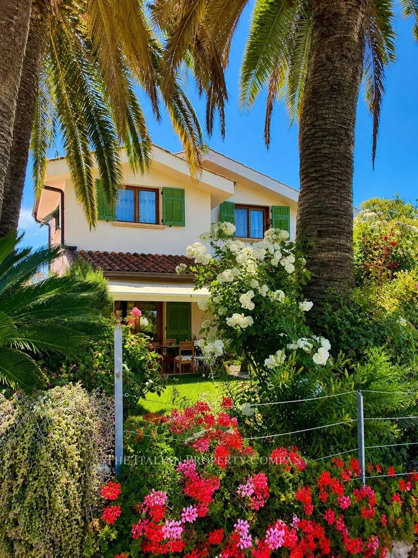 Villa in Via Porta Canarda, Ventimiglia — foto 3 di 5