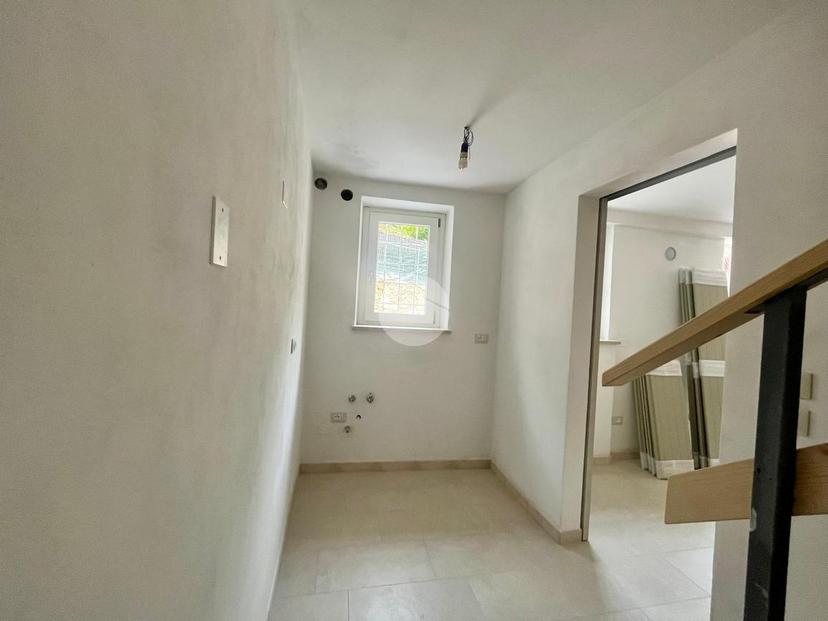 Casa indipendente in Via Dosso di Rubiana 41, Caprino Veronese — foto 3 di 5