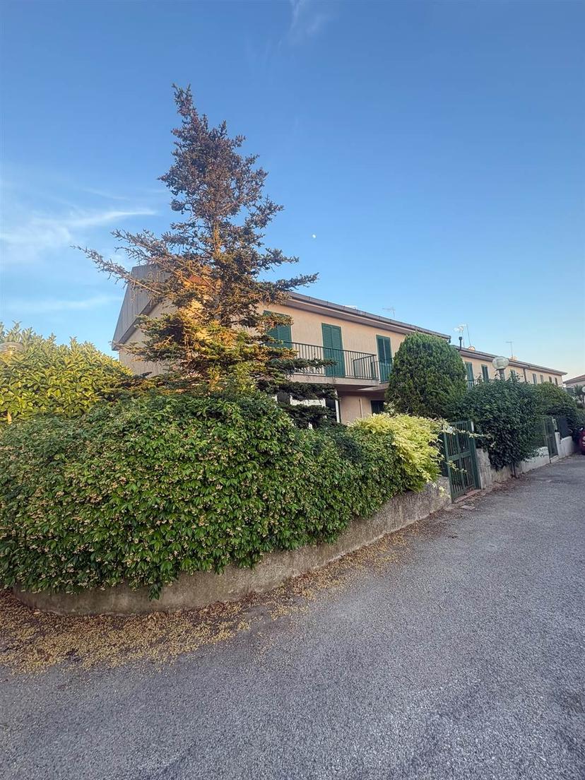 Villa a schiera in Via Germania, Ragusa