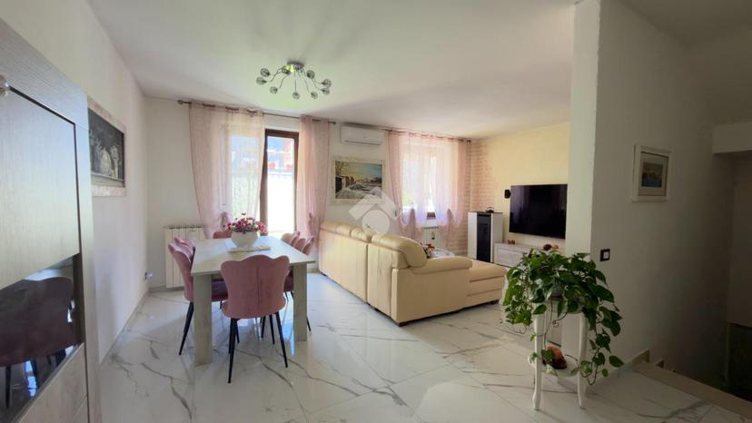 Villa a schiera in Via Alessandro Volta, Bornasco — foto 2 di 5