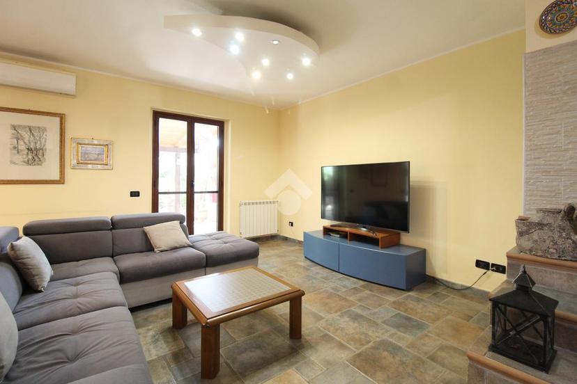 Villa a schiera in Via Marra 53, Reggio di Calabria