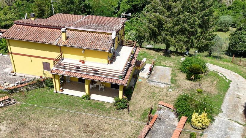 Villa bifamiliare in Sant'Agostino, Poggio Catino — foto 2 di 5