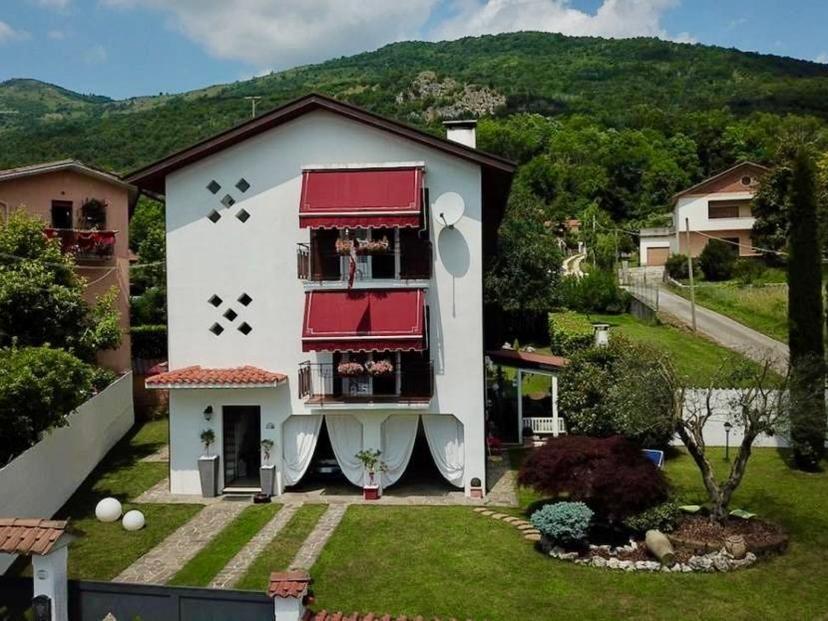 Villa unifamiliare, Travesio — foto 2 di 5