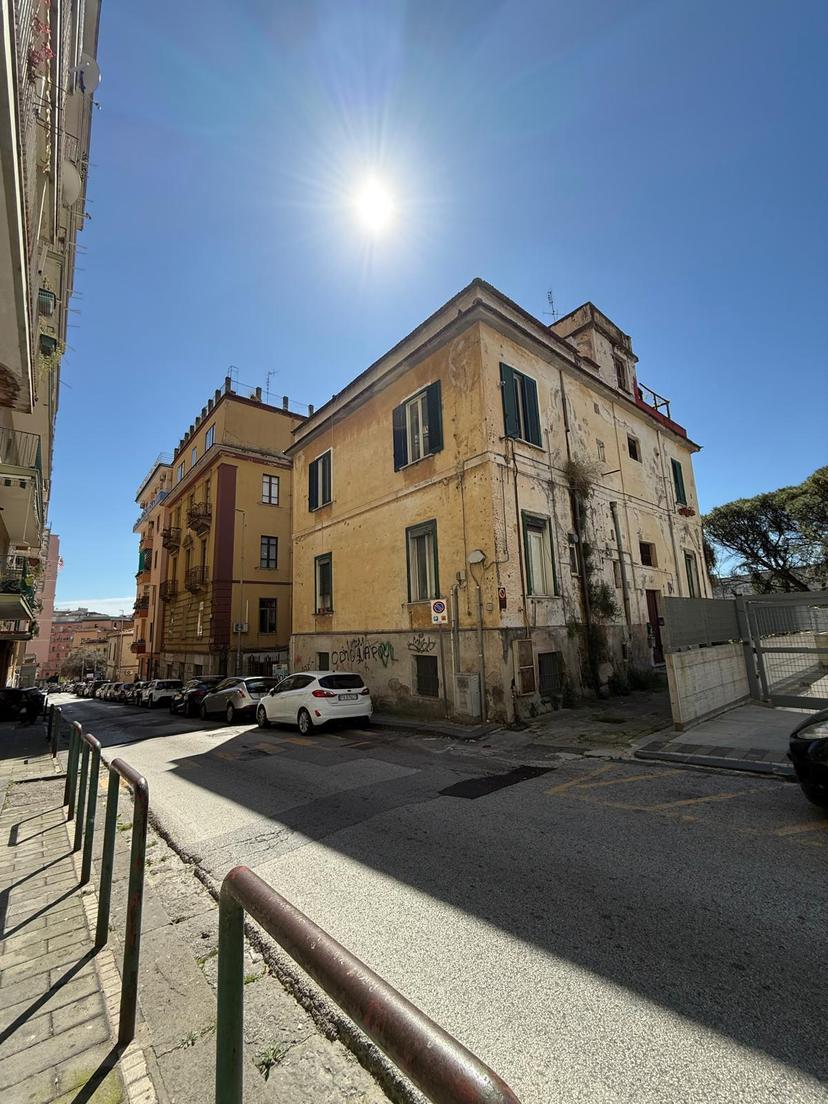 Bilocale in Via Pio XI, Salerno