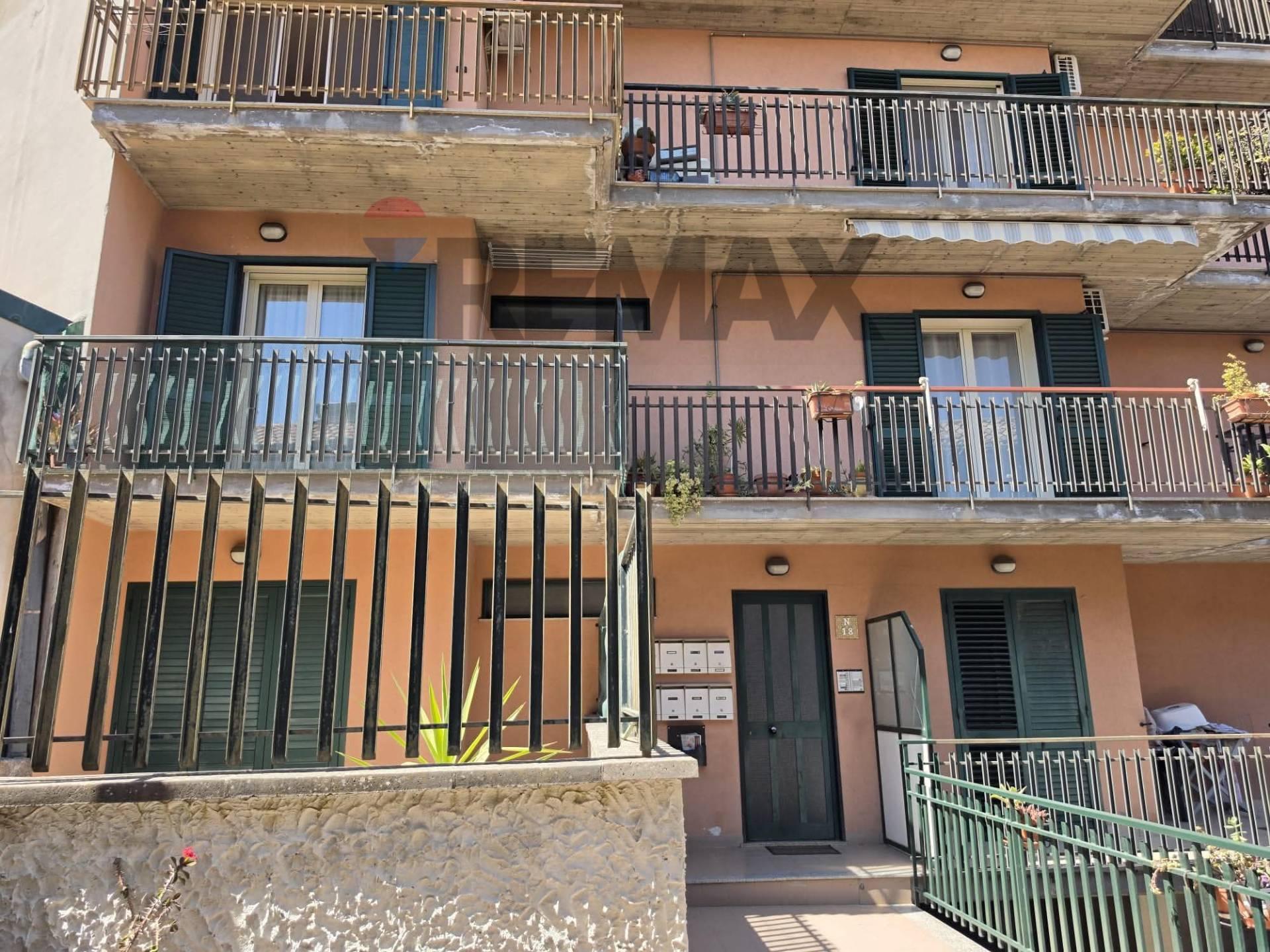 Trilocale in Vico Castro 18, Santa Maria di Licodia