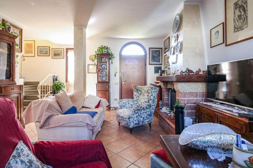 Villa bifamiliare, San Giuliano Terme — foto 2 di 5