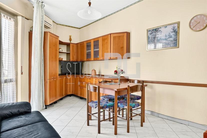 Trilocale in Via Pietro Maroncelli, Limbiate — foto 3 di 5