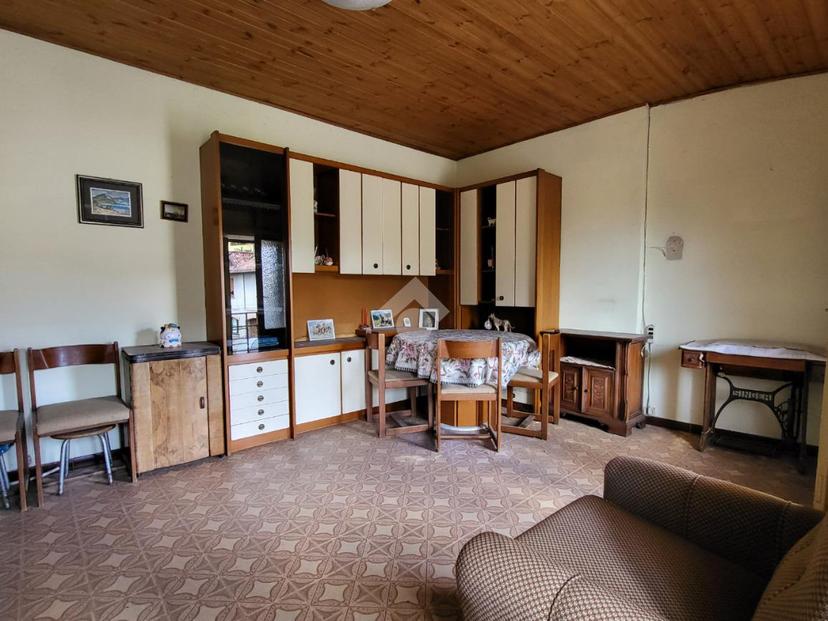 Casa indipendente in Via Giuseppina Scola 8, Besana in Brianza — foto 3 di 5