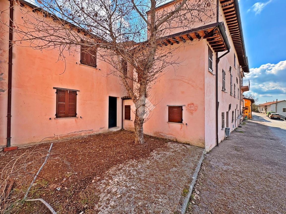 Casa indipendente in Str. Corcia - Petroia 40, Gualdo Tadino