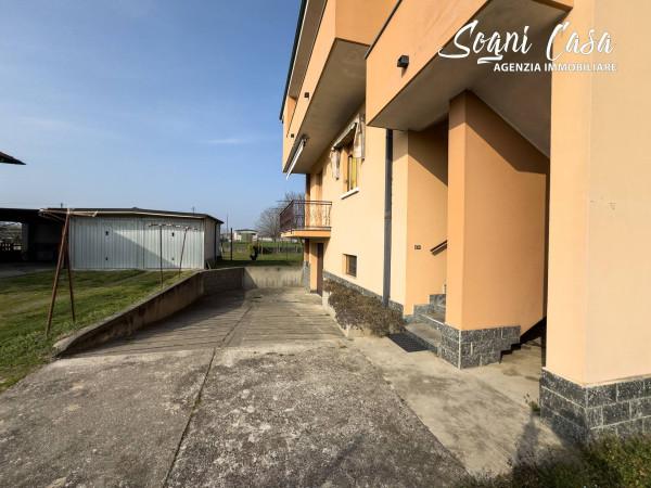 Appartamento in villa in Via della Libertà, Bellinzago Novarese