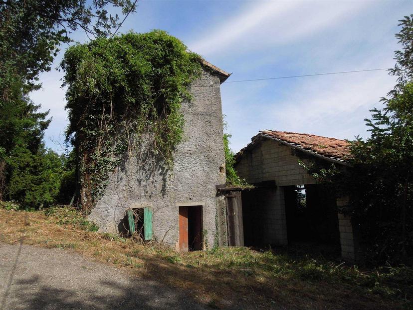Casale, Montecreto — foto 3 di 5