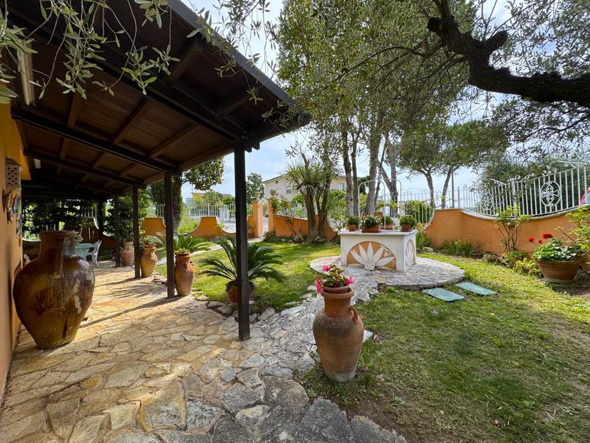 Villa in Contrada Parete, Fermo