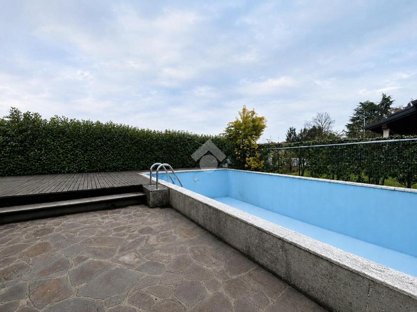 Villa in Via Eugenio Curiel 6, Trezzo sull'Adda