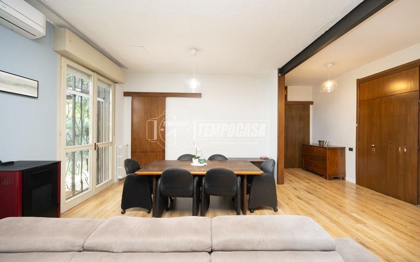 Villa, Cassina de' Pecchi — foto 3 di 5