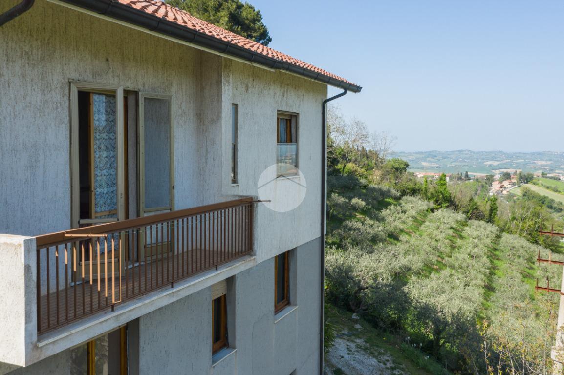 Casa indipendente in Via Riccardo Zandonai, Mombaroccio