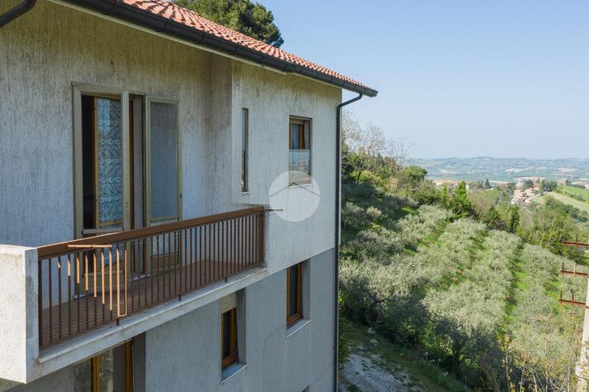 Casa indipendente in Via Riccardo Zandonai, Mombaroccio