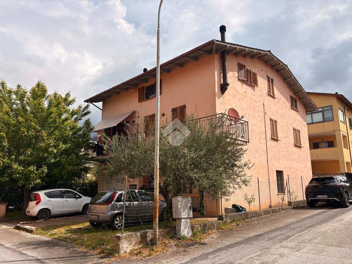 Appartamento in Via Giosuè Carducci 18, Sigillo